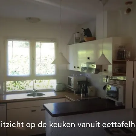 6 Pers 4sterren Bungalow Op Familiepark Le Chat * Ecuras