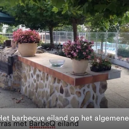 6 Pers 4sterren Bungalow Op Familiepark Le Chat Hébergement de vacances